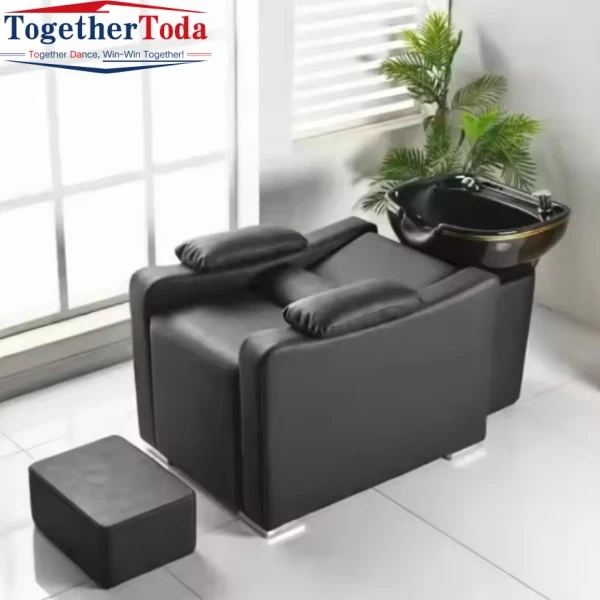 Ghế gội đầu và bồn rửa ở salon